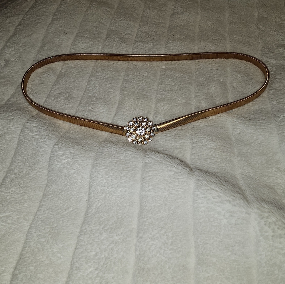 Elegant Gold Women's Belt with Crystal Embellishment